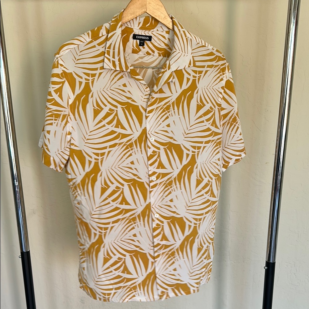 Express Yellow mustard color and White Casual Button Down short sleeve Shirt